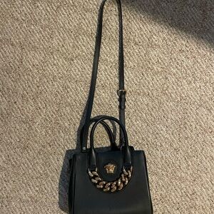 Elegant Black and Gold Women's Handbag